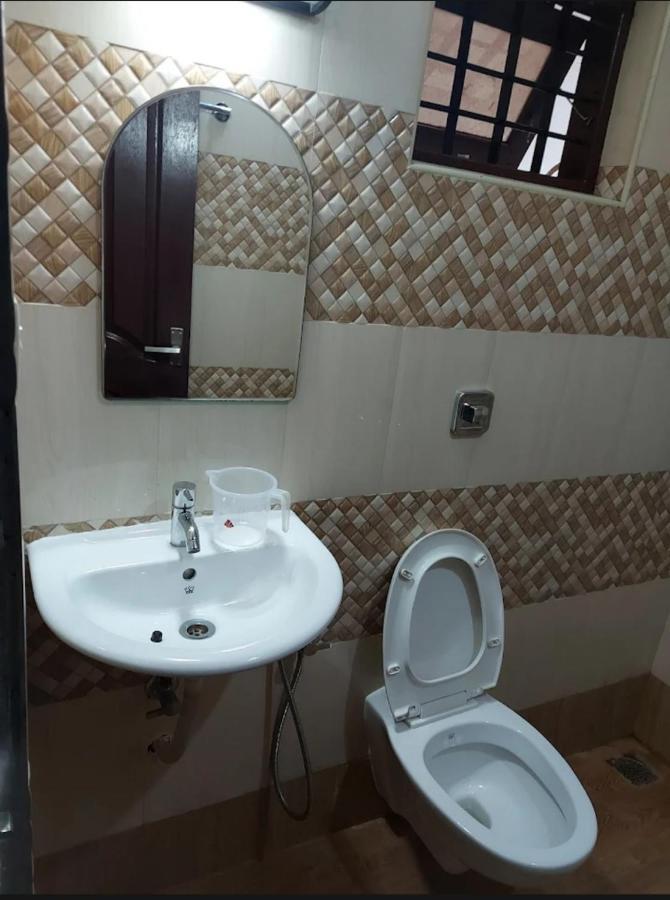 Masterkey Deluxe Rooms Kochi Luaran gambar