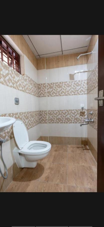 Masterkey Deluxe Rooms Kochi Luaran gambar