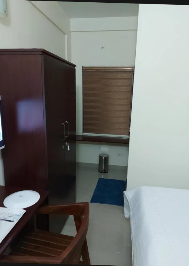Masterkey Deluxe Rooms Kochi Luaran gambar