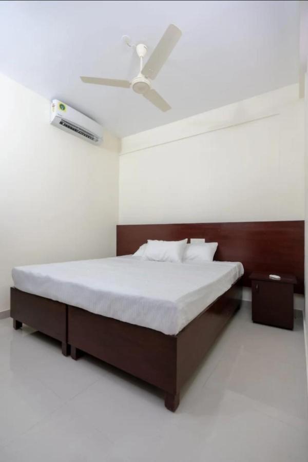 Masterkey Deluxe Rooms Kochi Luaran gambar