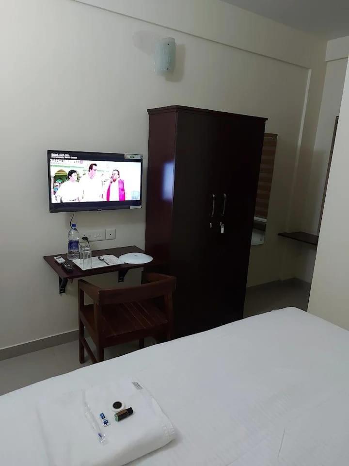 Masterkey Deluxe Rooms Kochi Luaran gambar