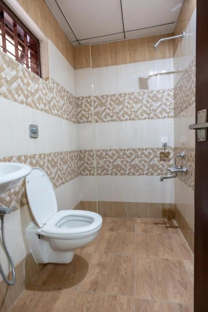 Masterkey Deluxe Rooms Kochi Luaran gambar