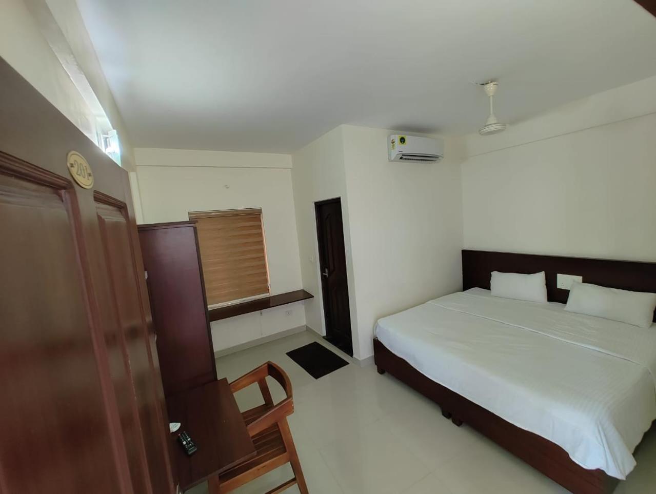 Masterkey Deluxe Rooms Kochi Luaran gambar
